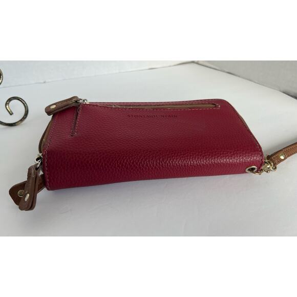 Stone Mountain Women's Large Cornwall Red Leather Wristlet Wallet - Picture 8 of 9